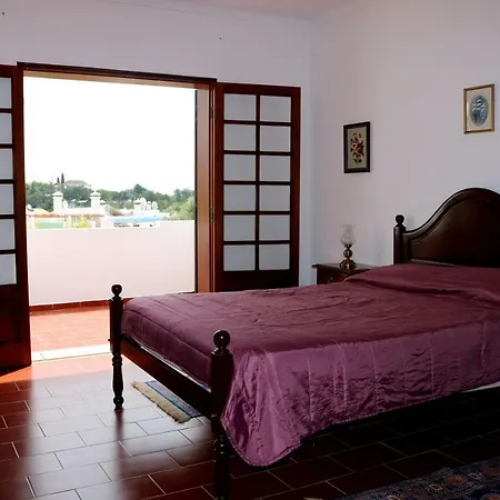 Moradia Tranquila - Urb. Marlin Tavira